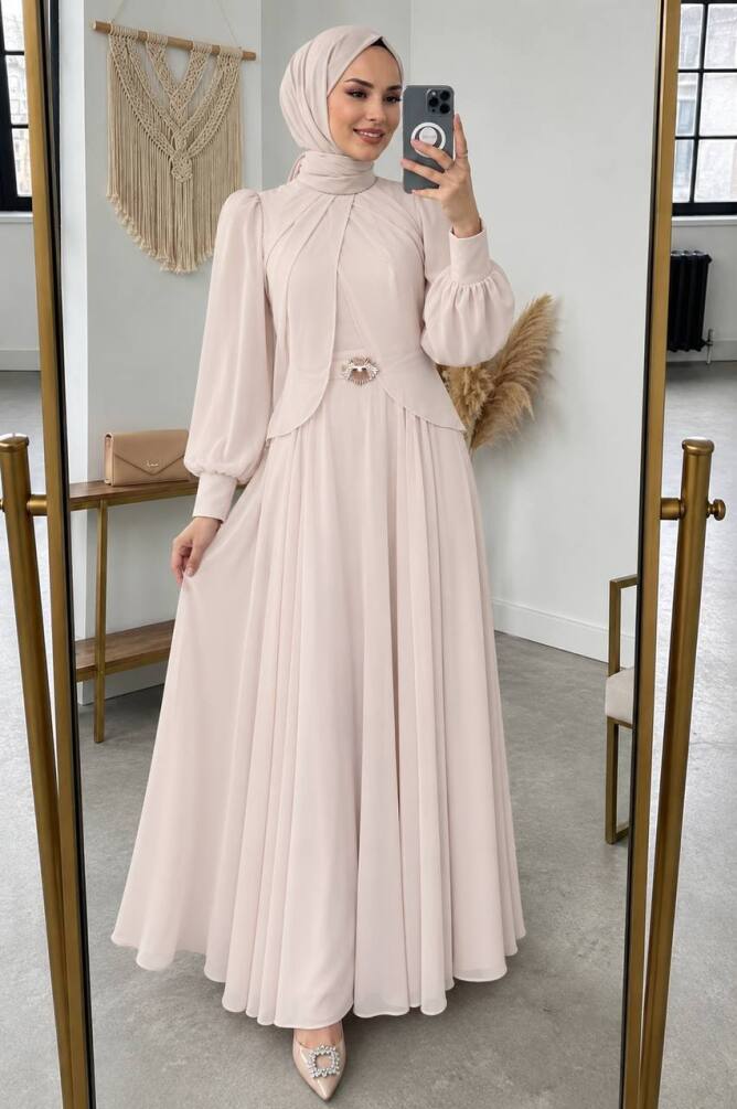 Brooch detail draped beige modest evening dress 5747BEJ — Turkish wholesale abiye chiffon